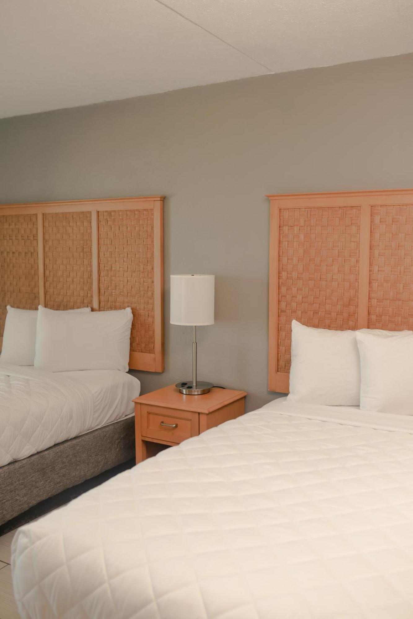 Southern Breeze Ocean Front Hotel マートルビーチ エクステリア 写真