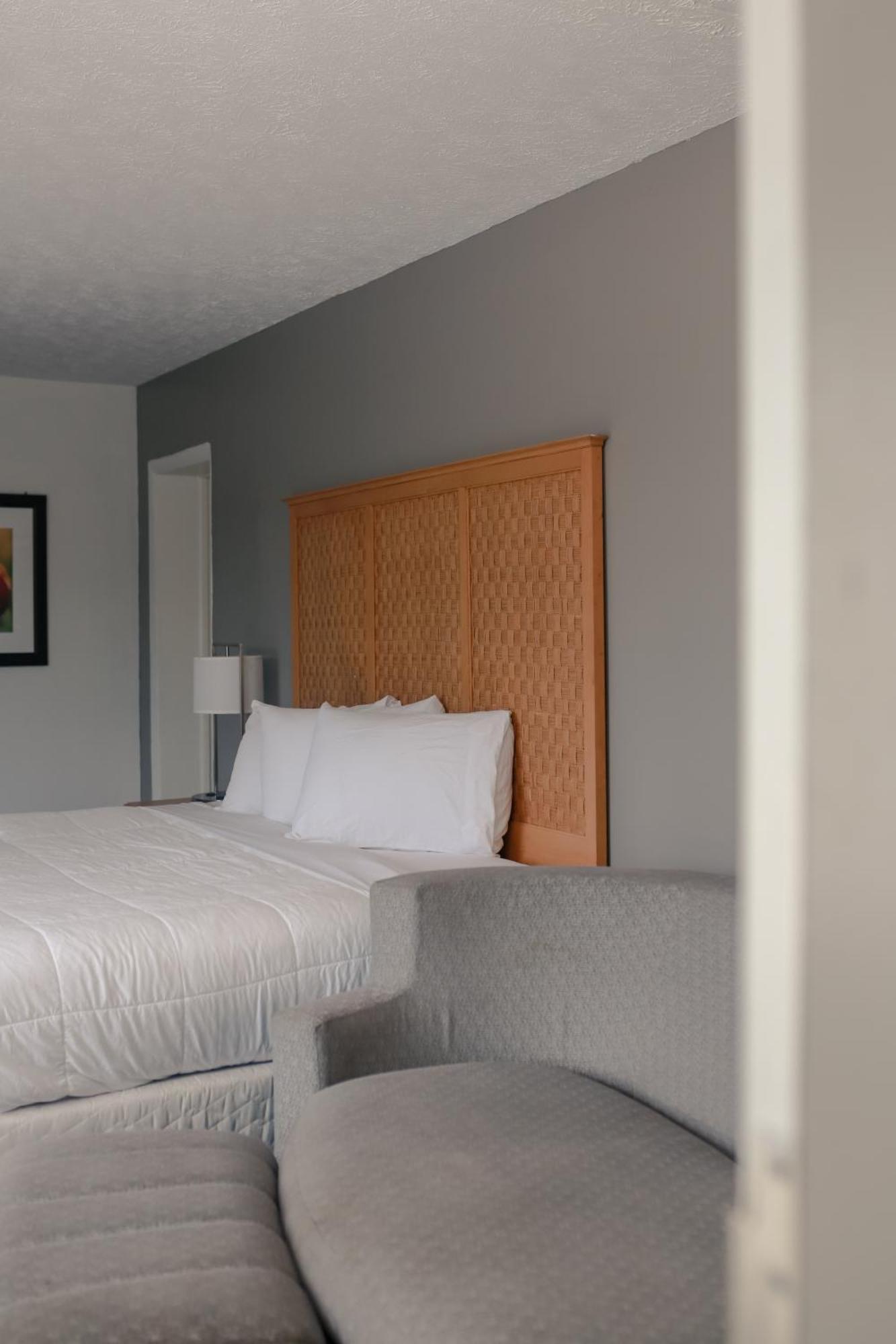Southern Breeze Ocean Front Hotel マートルビーチ エクステリア 写真