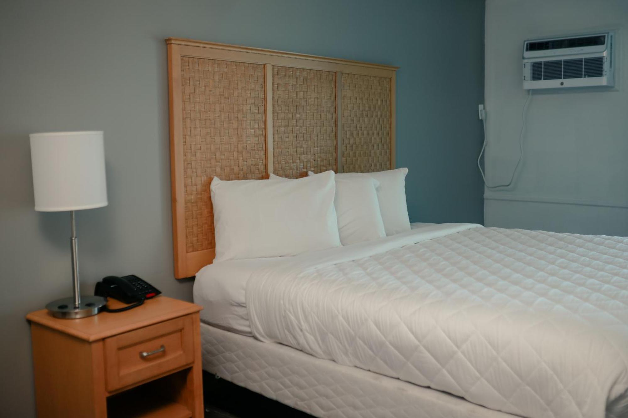 Southern Breeze Ocean Front Hotel マートルビーチ エクステリア 写真